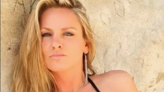 Amanda Blow
