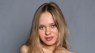 Nesti Shy