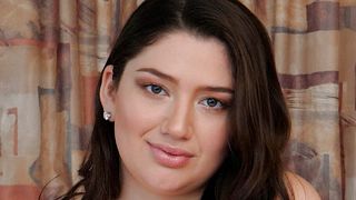 Alyx Star