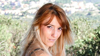 Sheina Axe